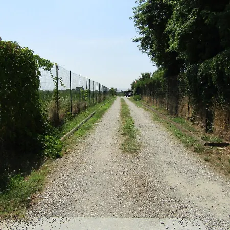 Aurora בית הארחה